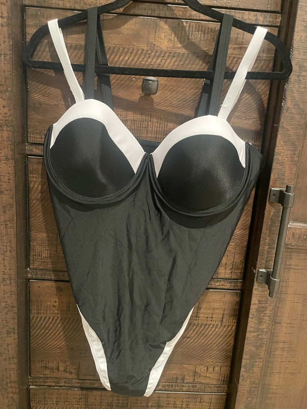 Cupshe Black and White Underwire One-Piece Swimsuit